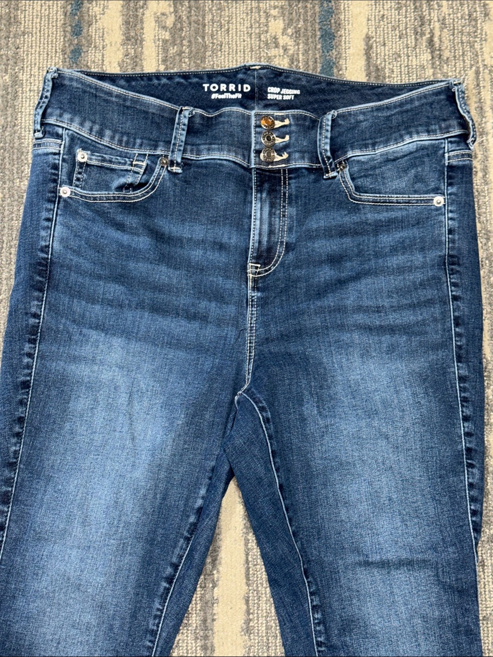 Size 14 Torrid Super Soft Dark Blue Cropped Denim Jeans - Picture 4 of 7